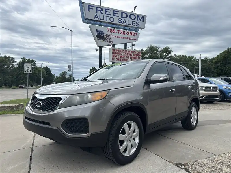 2012 Kia Sorento LX AT's photo