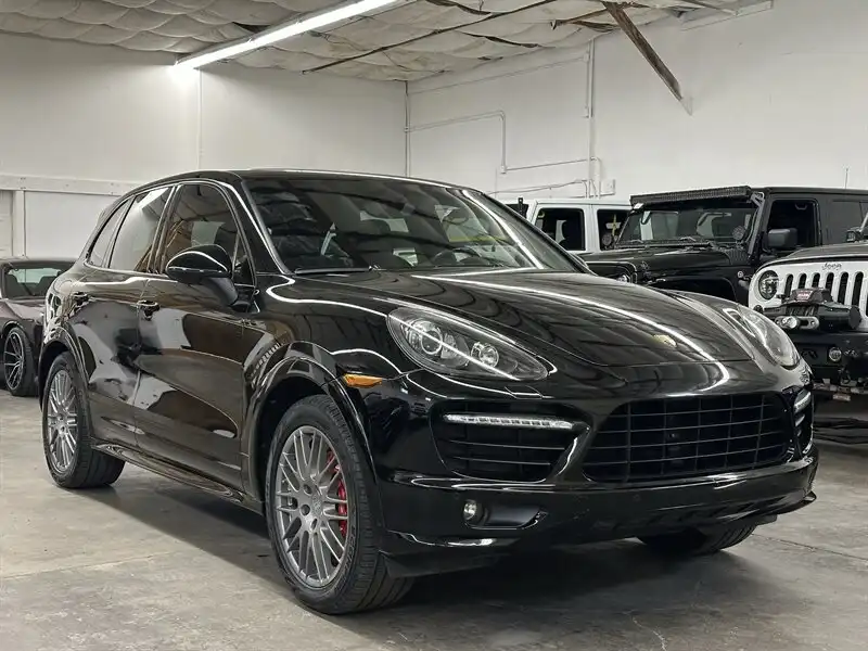 2013 Porsche Cayenne GTS's photo