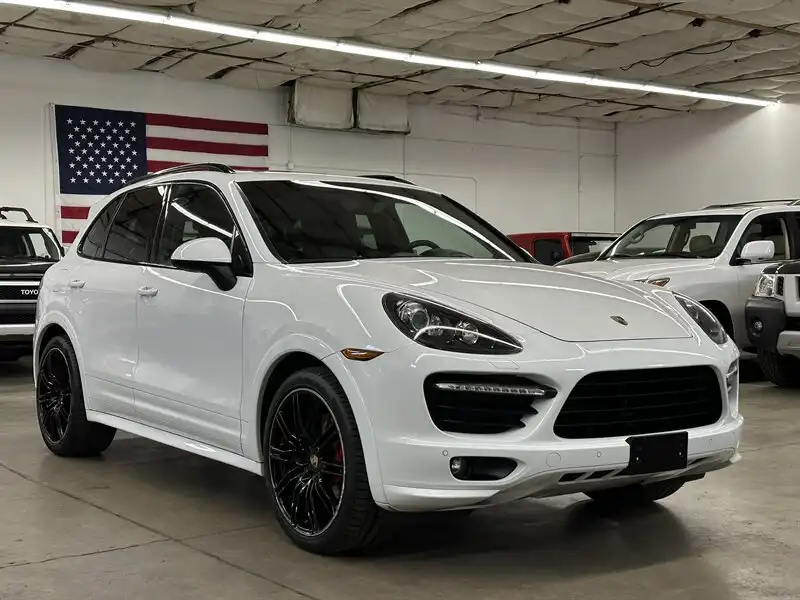 2013 Porsche Cayenne GTS's photo