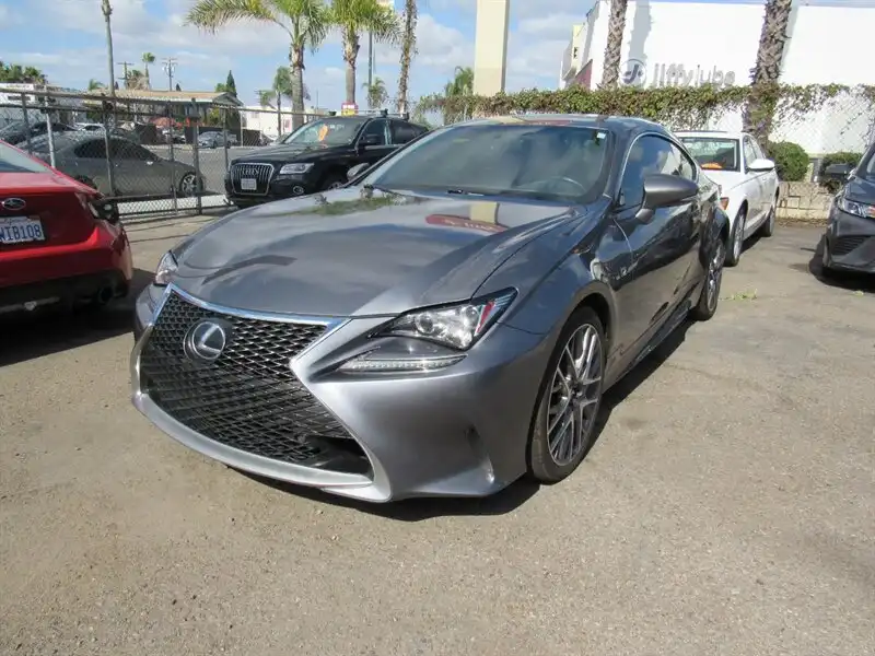 2016 Lexus RC 350 200t's photo