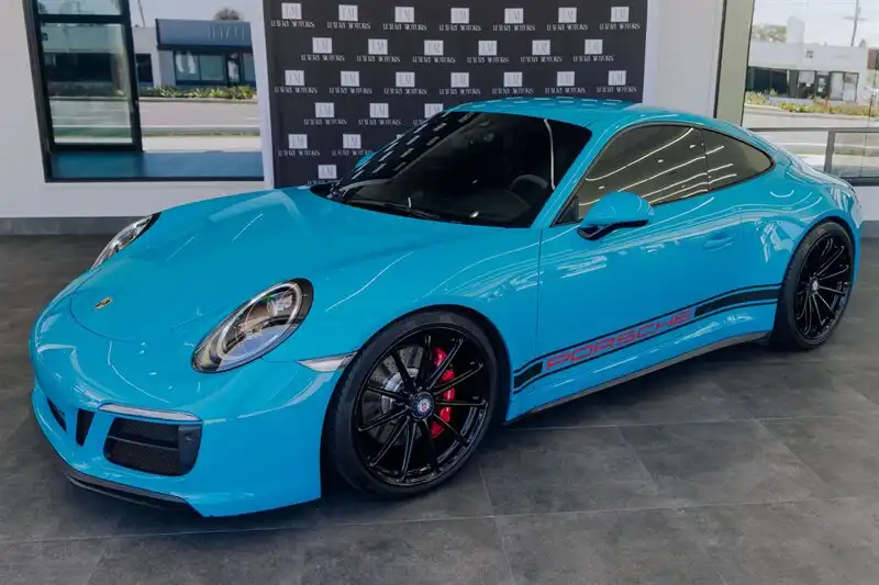 2019 Porsche 911 Carrera 4 GTS Coupe's photo