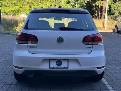 2012 Volkswagen Golf 4-door TDI DSG w/Tech Package photo 4