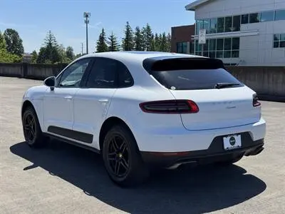 2017 Porsche Macan Base photo 5