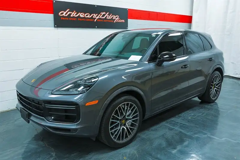 2020 Porsche Cayenne Turbo's photo