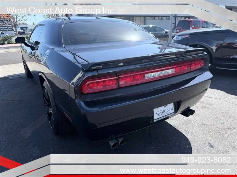 2012 Dodge Challenger R/T photo 5