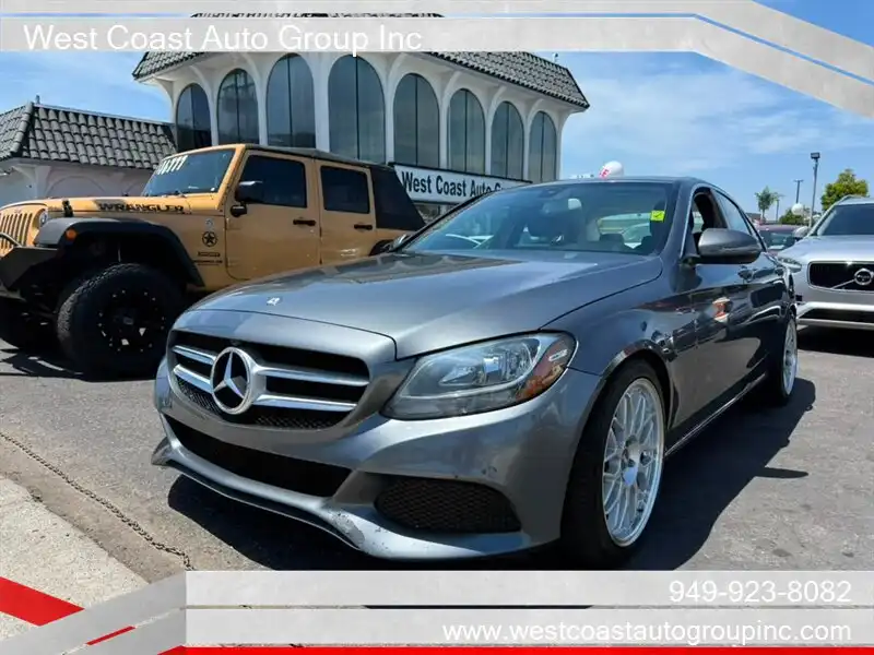 2017 Mercedes-Benz C-Class C300's photo