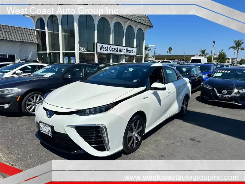 2017 Toyota Mirai Mirai's photo