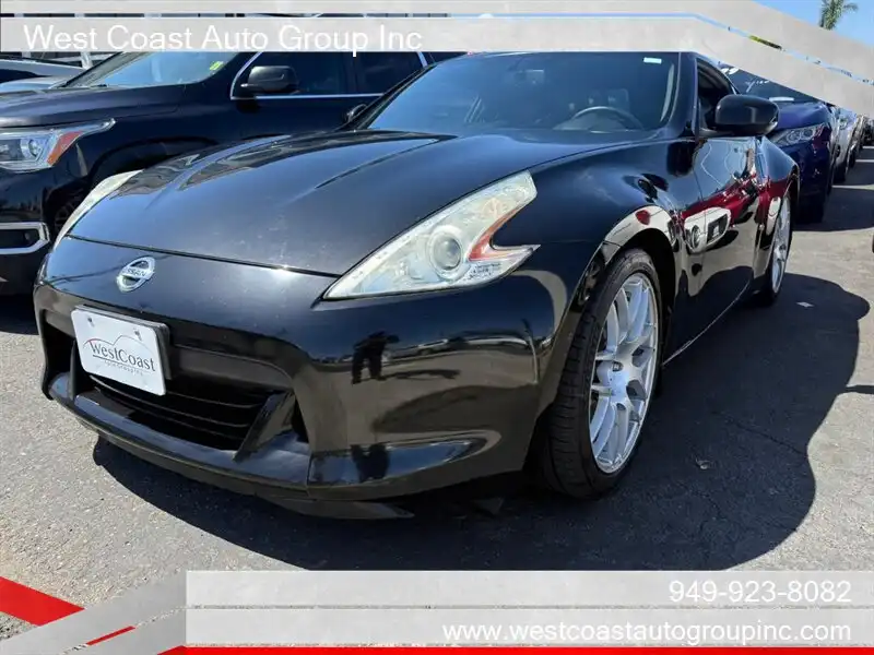 2009 Nissan 370Z Coupe Touring 7AT's photo