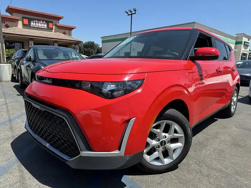 2023 Kia Soul 2.0L LX IVT's photo