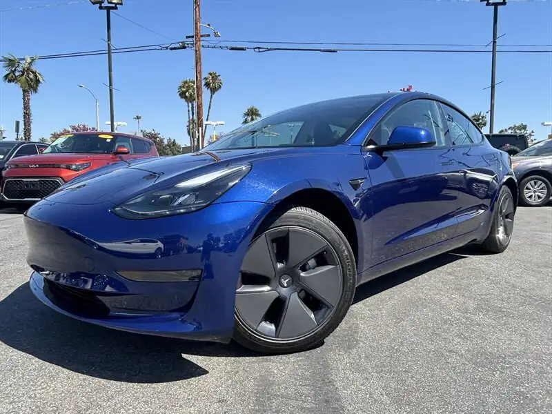 2023 Tesla Model 3 Base photo 1