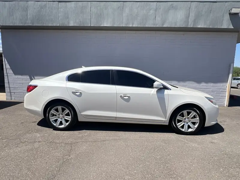 2011 Buick LaCrosse CXL AWD photo 1