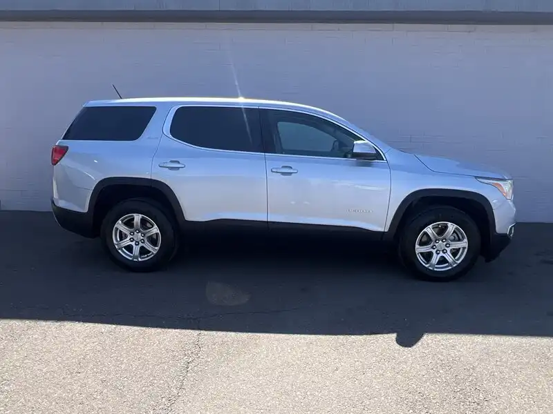 2017 GMC Acadia SLE-1 FWD's photo