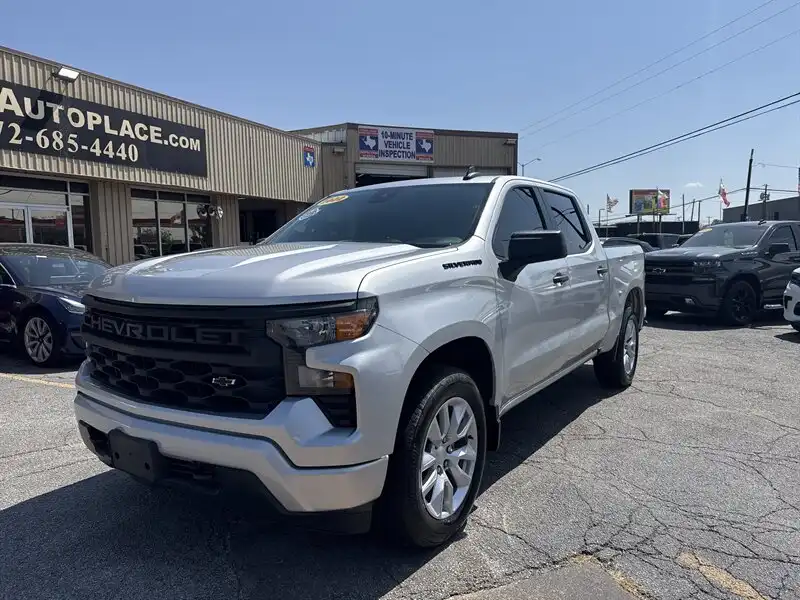 2022 Chevrolet Silverado 1500 Custom Crew Cab Short Box's photo