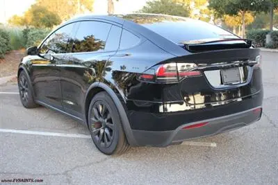 2022 Tesla Model X Long Range photo 2