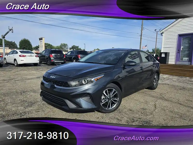 2022 Kia Forte LXS Auto's photo
