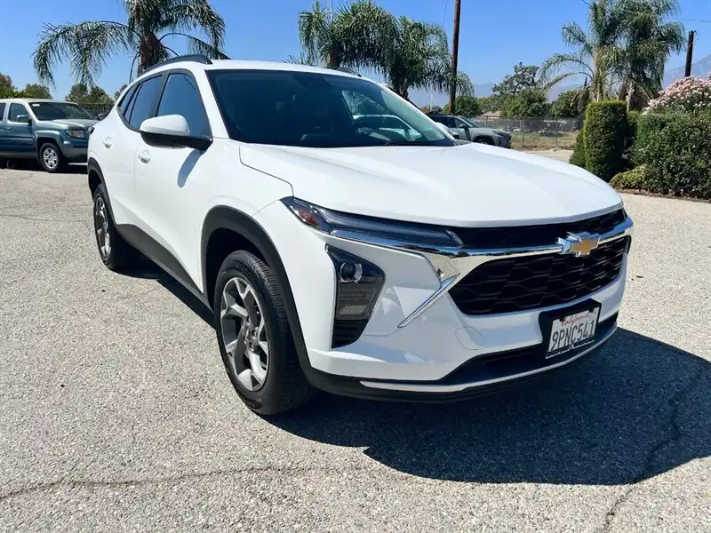 2024 Chevrolet Trax LT's photo