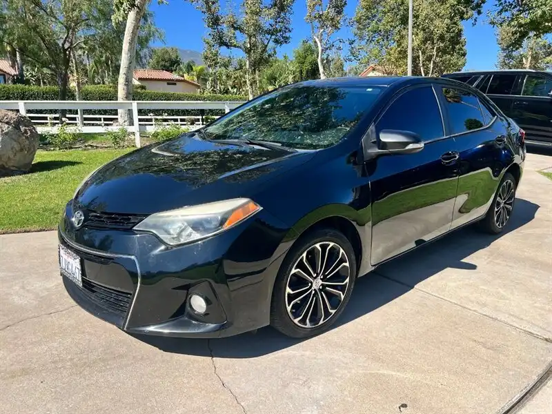 2015 Toyota Corolla S Plus AT's photo