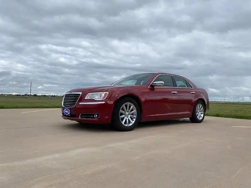 2012 Chrysler 300 Limited's photo