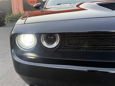 2016 Dodge Challenger SRT 392 photo 4