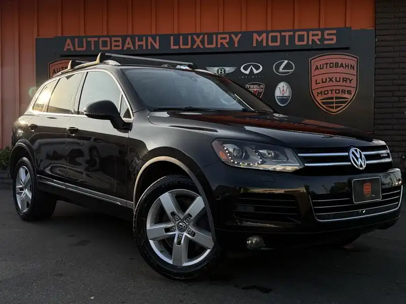 2012 Volkswagen Touareg Hybrid's photo
