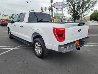 2021 Ford F-150 XL 4WD SuperCrew 5-1/2' Box photo 2