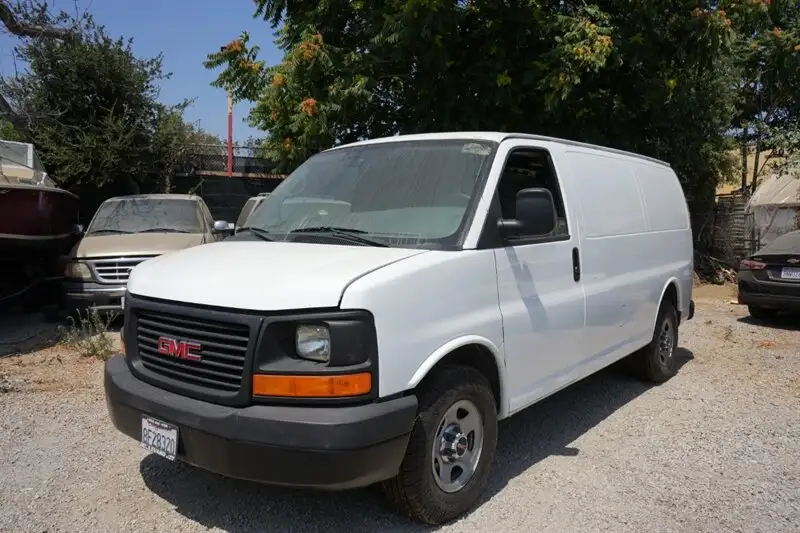 2008 GMC Savana 1500 Work Van's photo