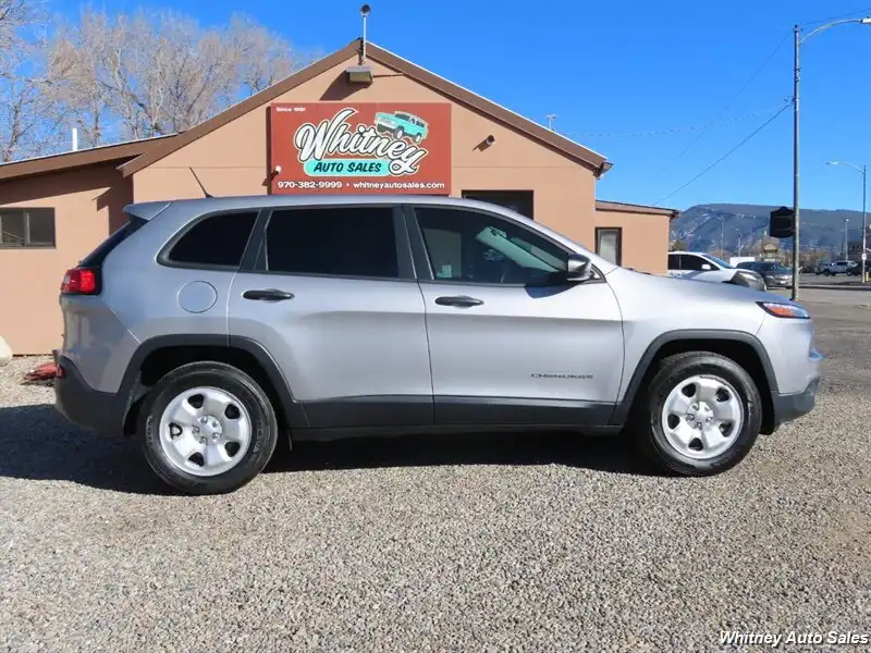 2017 Jeep Cherokee Sport 4X4's photo