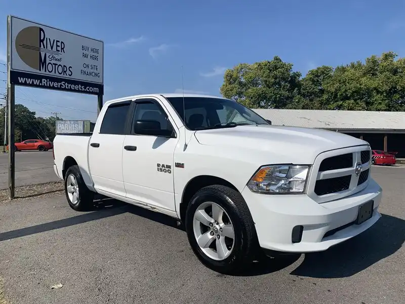 2014 RAM 1500 Express Crew Cab's photo