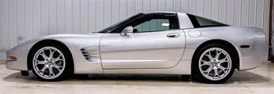 2002 Chevrolet Corvette Coupe photo 2