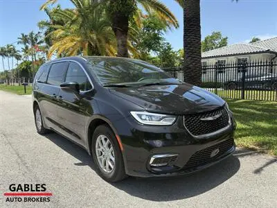 2026 Chrysler Pacifica Select photo 4