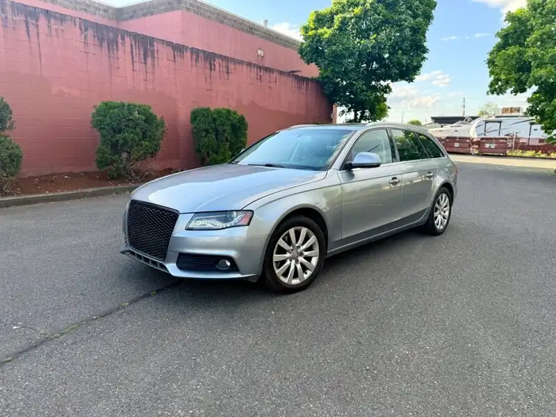 2009 Audi A4 2.0 TFSI quattro Tiptronic Avant's photo