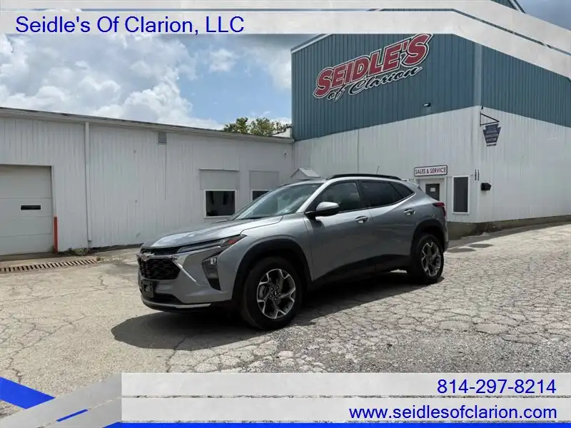 2024 Chevrolet Trax LT's photo