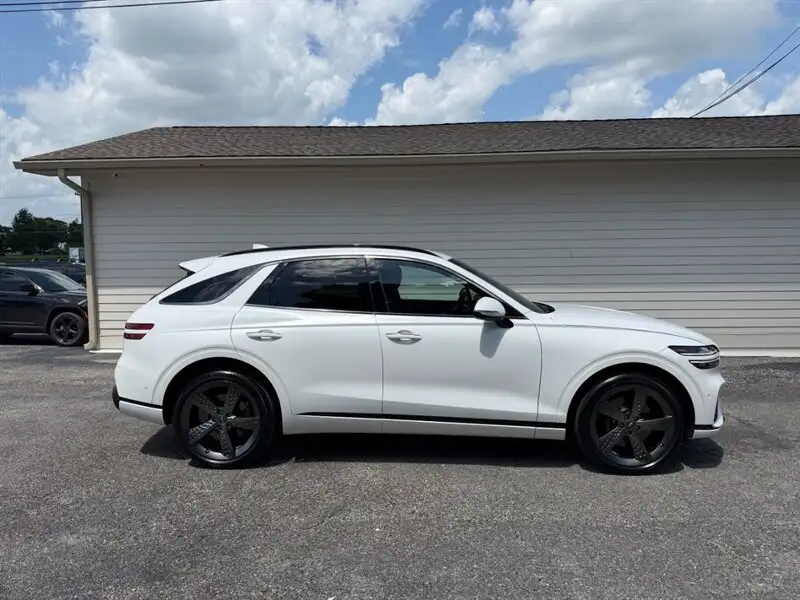 2024 Genesis GV70 2.5T Standard AWD's photo