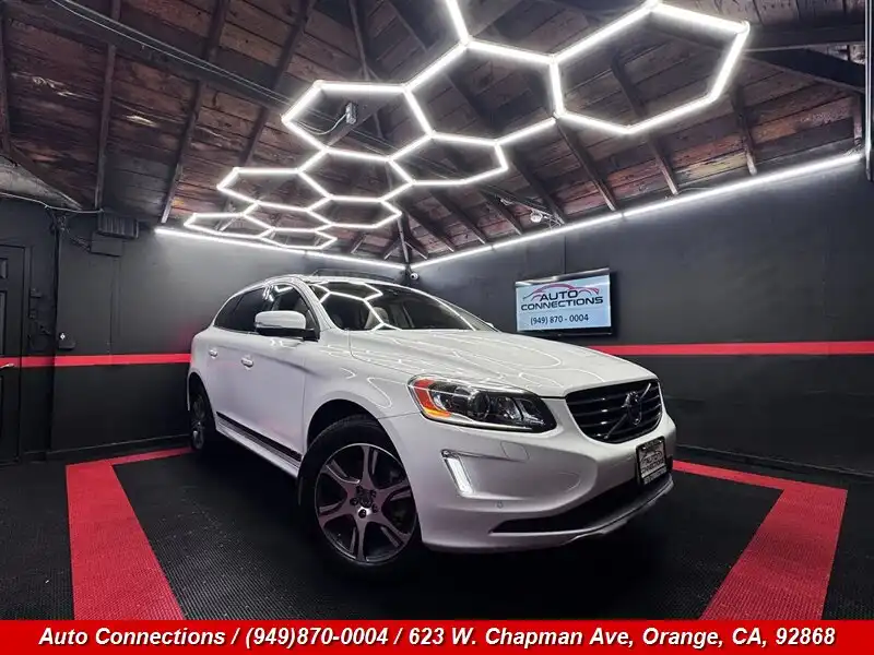 2015 Volvo XC60 T6 AWD Auto Platinum's photo