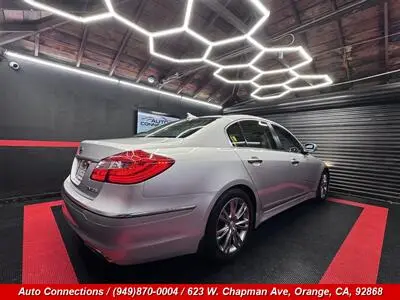 2012 Hyundai Genesis 3.8 photo 3
