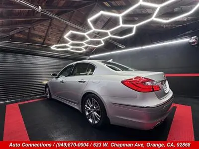 2012 Hyundai Genesis 3.8 photo 4