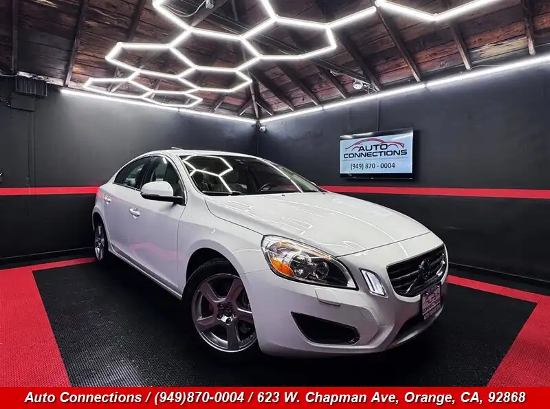2012 Volvo S60 T5 FWD Auto's photo