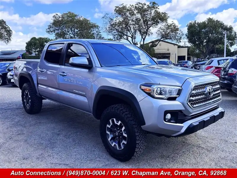 2016 Toyota Tacoma TRD Off Road Double Cab 4x4 V6 M/T SB's photo