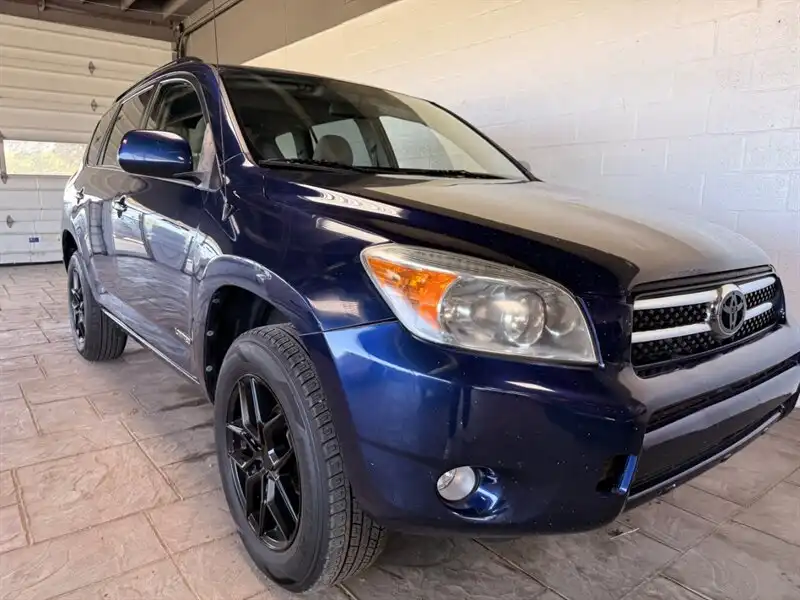 2007 Toyota RAV4 Limited's photo