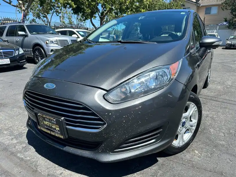 2016 Ford Fiesta SE Hatch's photo