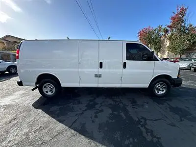 2012 Chevrolet Express 2500 Extended Work Van HD photo 4