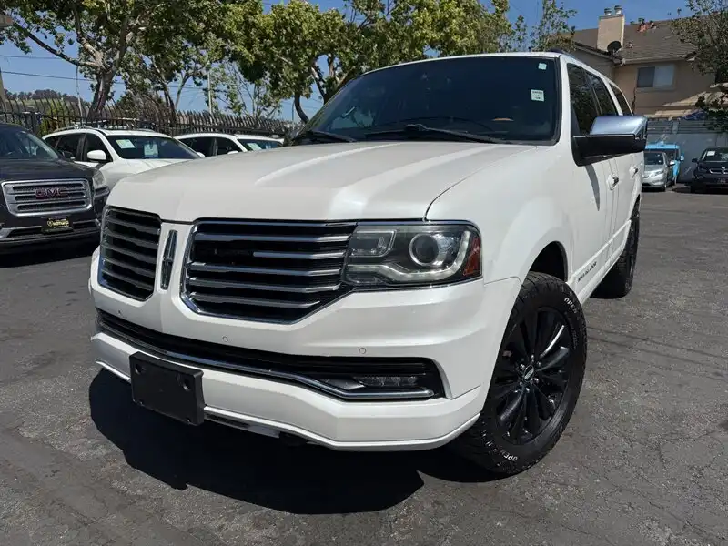 2017 Lincoln Navigator Select 4WD's photo