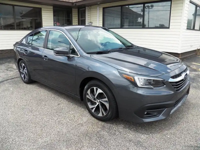 2020 Subaru Legacy Premium's photo