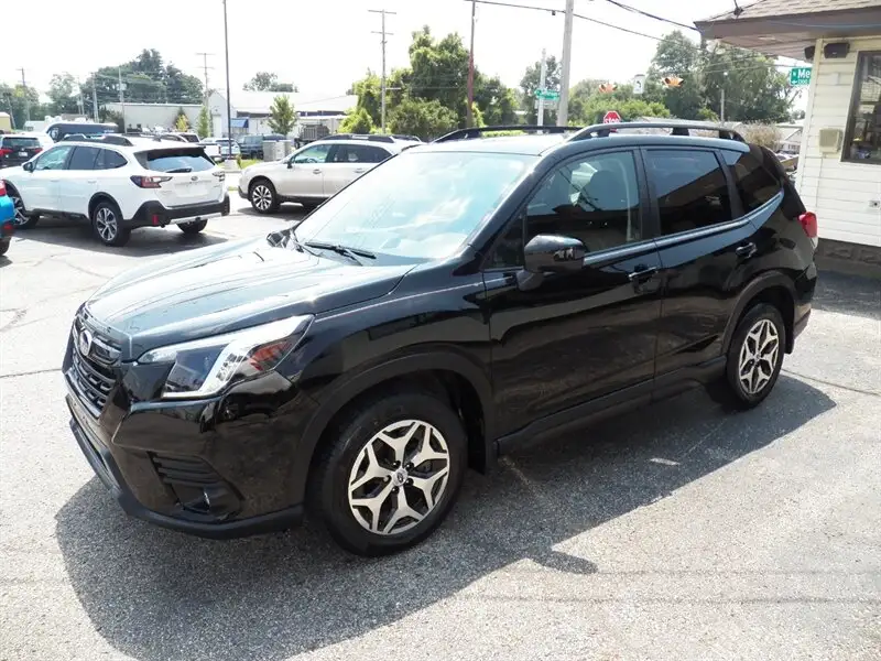2024 Subaru Forester Premium's photo