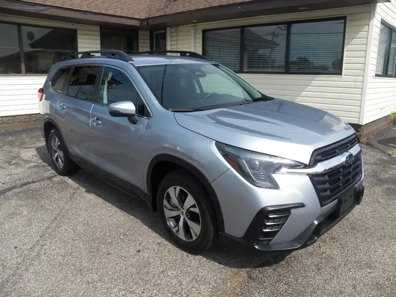 2023 Subaru Ascent Premium 7 Passenger's photo