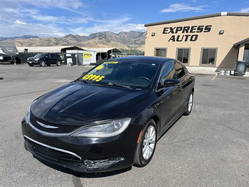 2015 Chrysler 200 C photo 1
