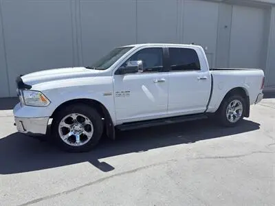 2018 RAM 1500 Laramie Crew Cab 4x4 5'7" Box photo 3