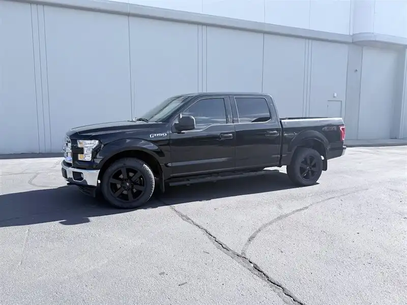 2017 Ford F-150 Lariat 4x4 SuperCrew 145 in's photo