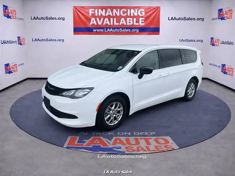 2024 Chrysler Voyager LX's photo