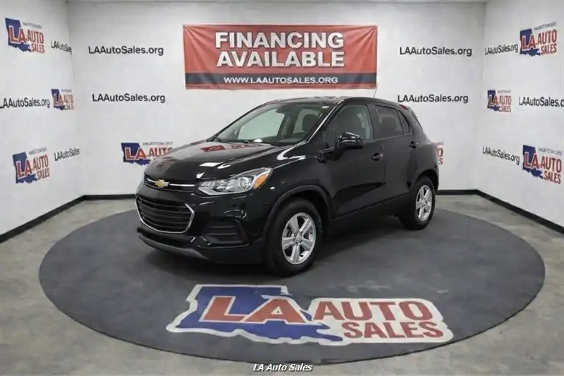 2021 Chevrolet Trax LS's photo